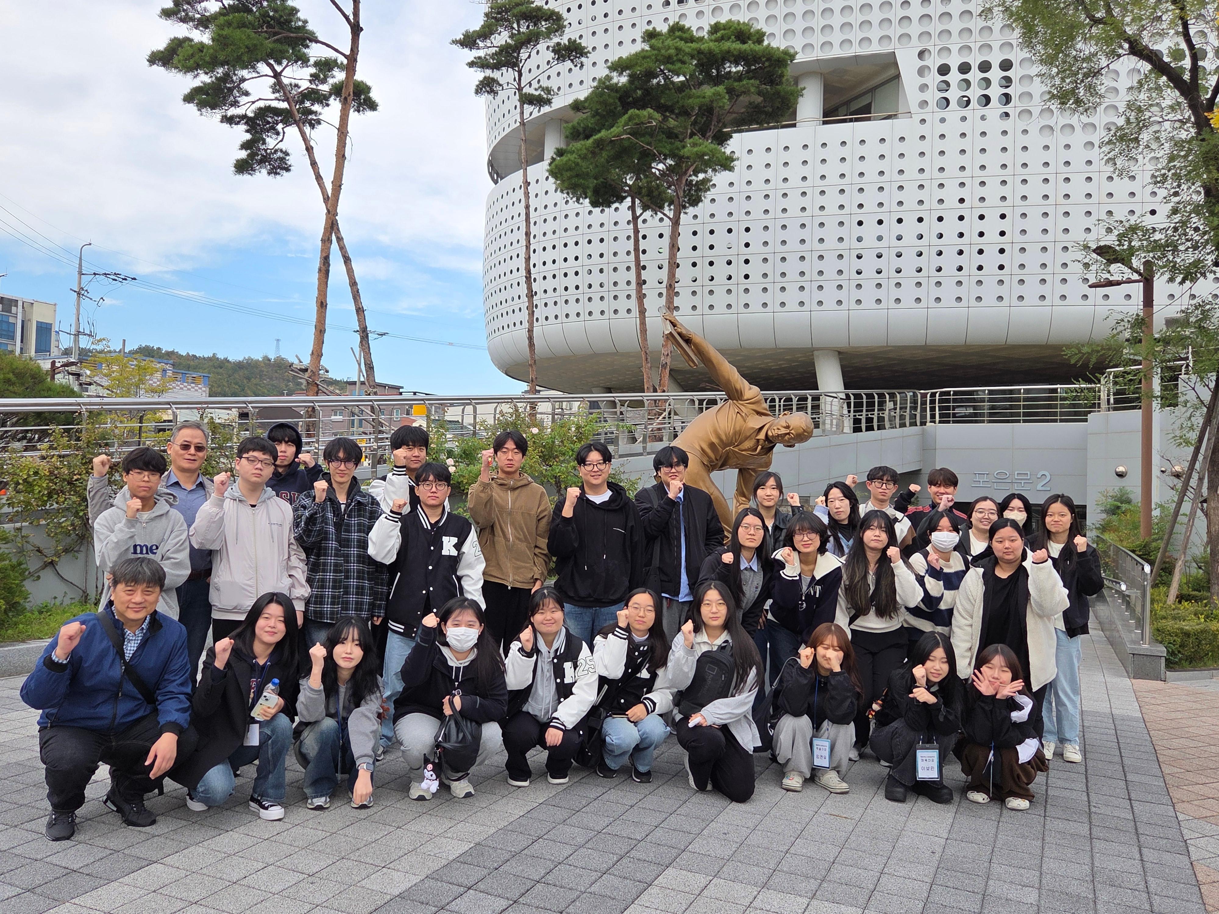 2025학년도 추계 세미나 문헌정보학과 단체사진